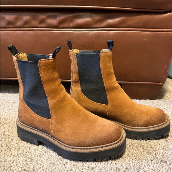 Sam Edelman Chelsea Laguna Boots - Picture 1 of 4